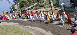 വർണ്ണശഭളമായ ഘോഷയാത്ര