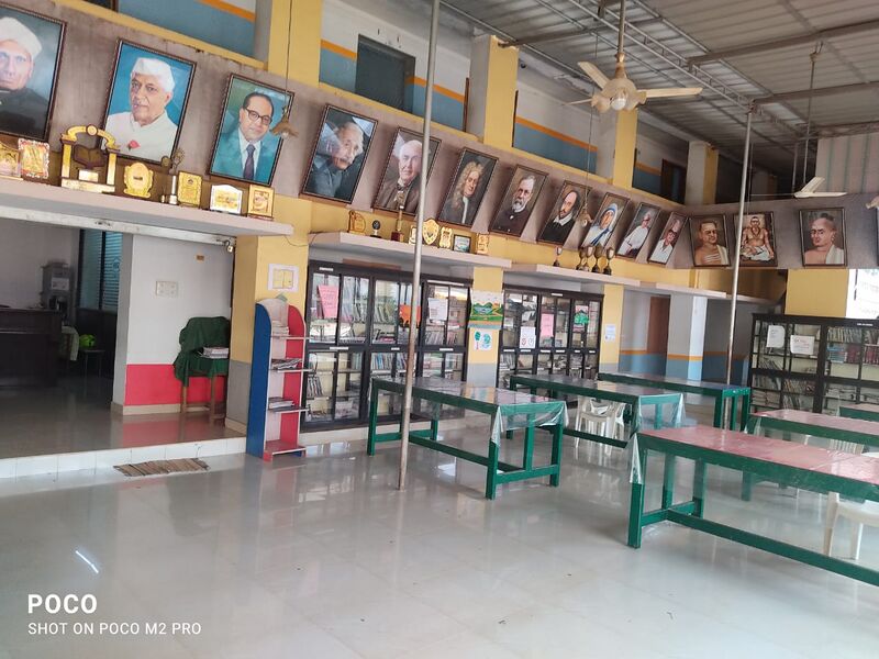 പ്രമാണം:AIHSS 24079 Library.jpg