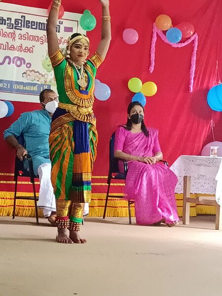 പ്രമാണം:BS21 IDK 30054 2.jpg