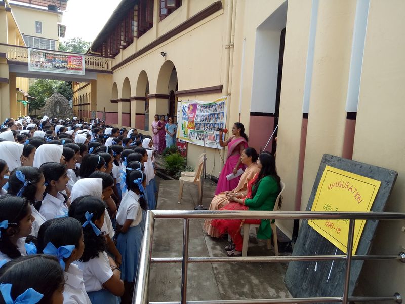 പ്രമാണം:Hallo 14002.jpg