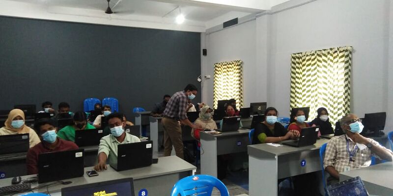 പ്രമാണം:Kkd 16059 01.jpeg