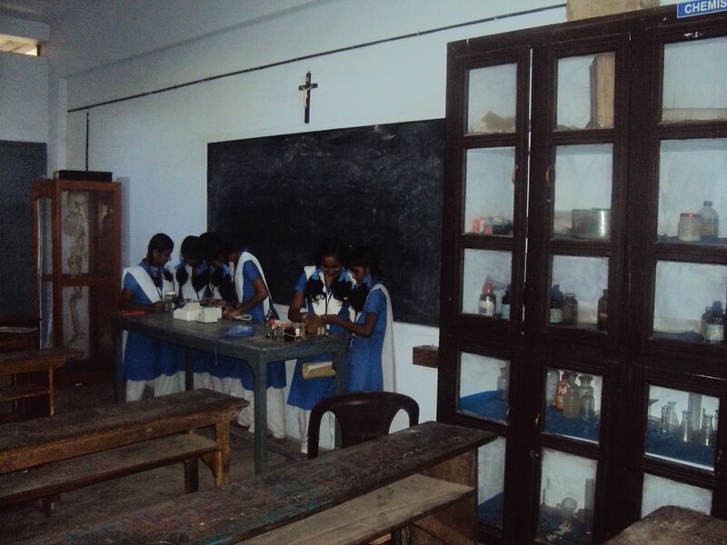 പ്രമാണം:Sclab 35052 (2).JPG