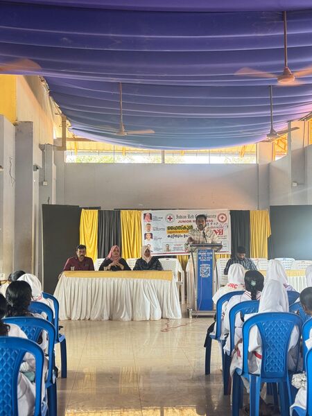 പ്രമാണം:19112 mes JRC camp 1.jpeg