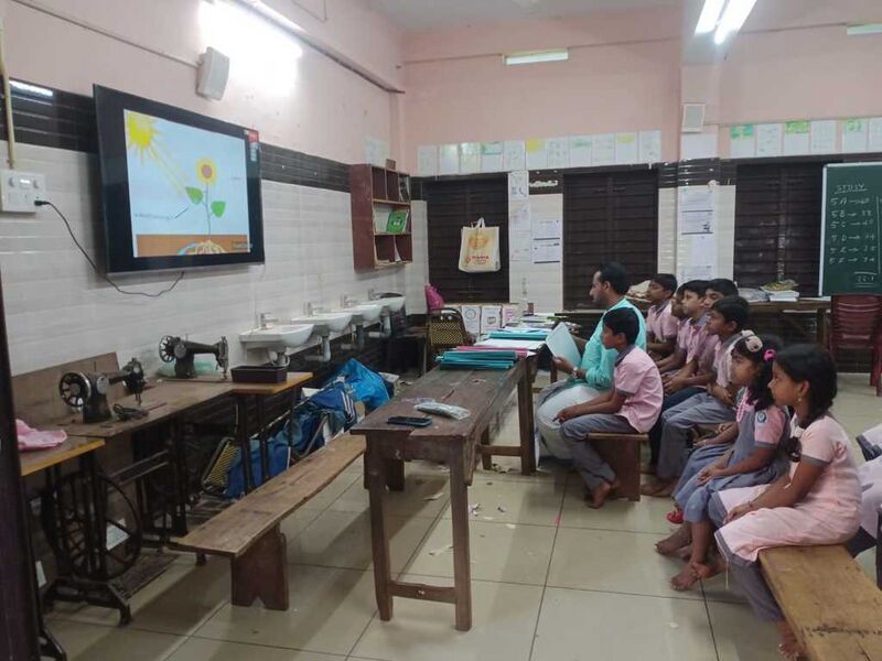 പ്രമാണം:19862 new lab.jpg