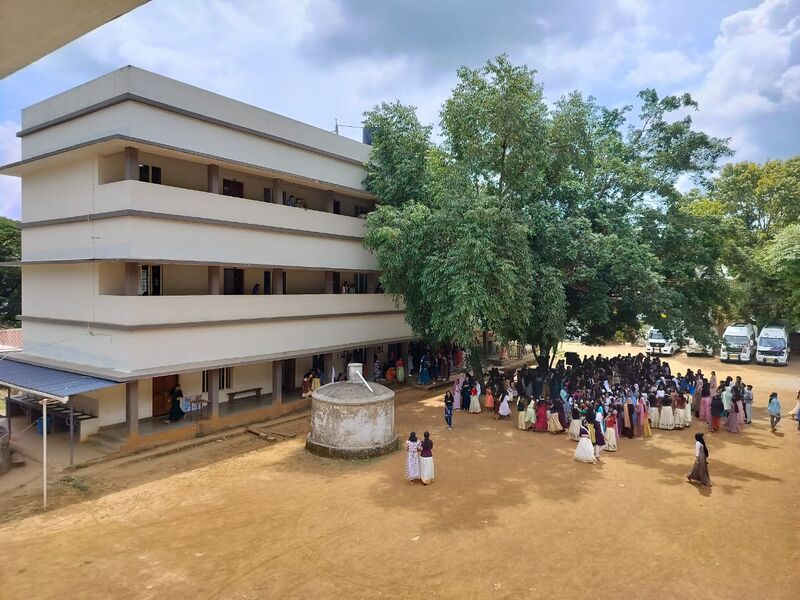 പ്രമാണം:24034 NEW BULDINGS.jpg