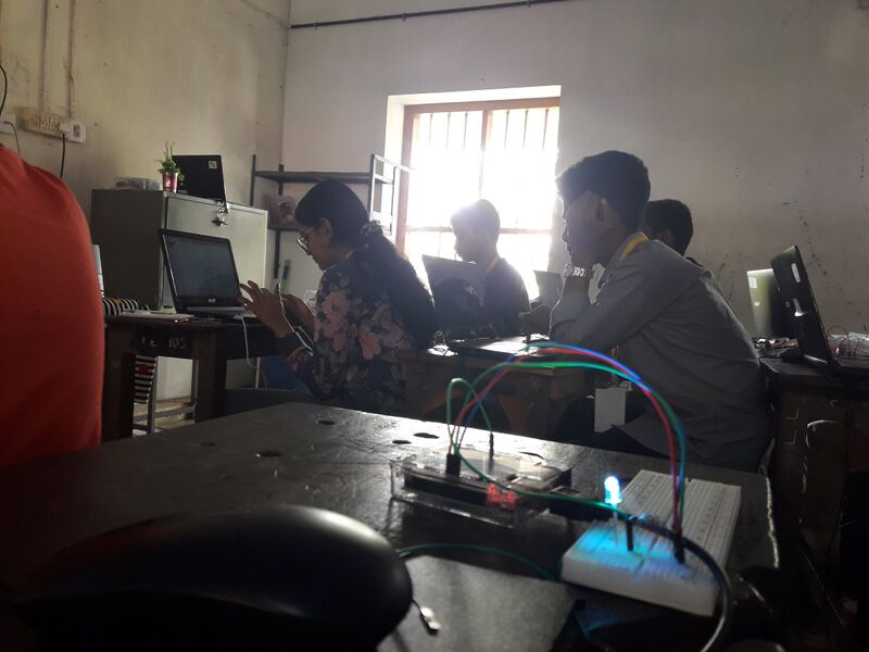 പ്രമാണം:33056 feb13 nevin distcamp3-1--min.jpg