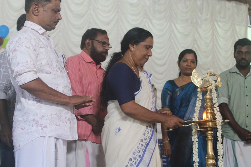 പ്രമാണം:34013 school entry25a.jpg