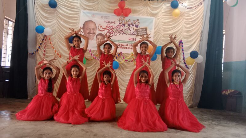പ്രമാണം:Pravesanothsavam 26-27.jpg