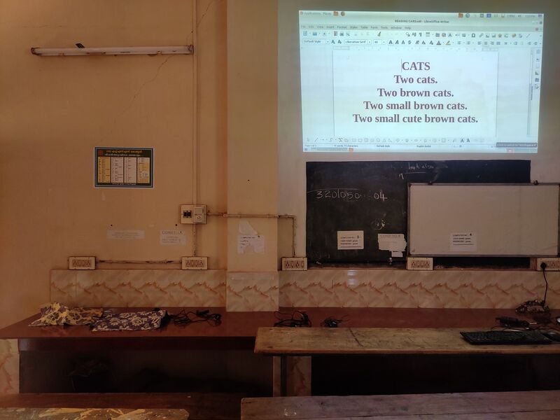 പ്രമാണം:12021 IT Lab UP.jpg