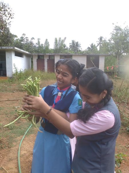 പ്രമാണം:13121 karshikam 8.jpg