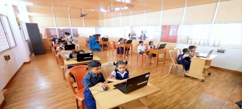 പ്രമാണം:17263 -Hitech ComputerLab LP.jpeg