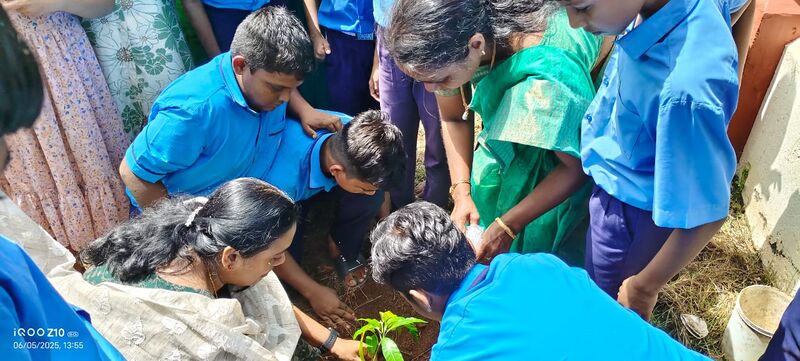 പ്രമാണം:26012 EKM Enviornment Day2.jpg