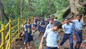 29351 Nature Walk 2024 2.jpg