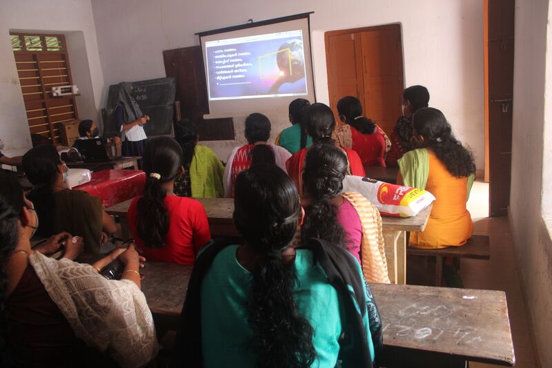 പ്രമാണം:32048-KTM-LKCS22-1 - Jiji Rose Thomas.jpg