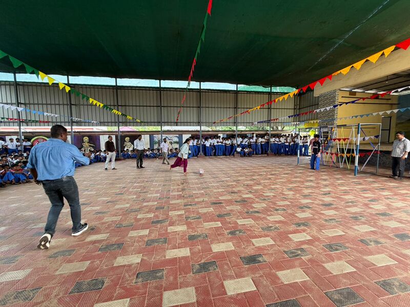 പ്രമാണം:35052 kickoff 26 1.jpeg