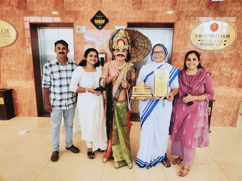 പ്രമാണം:35052 mpaward 2.jpg