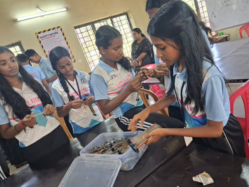 പ്രമാണം:38099p ATL 7.jpg