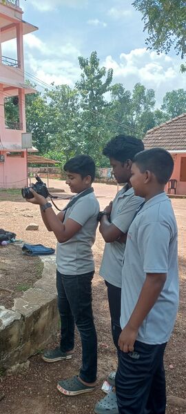 പ്രമാണം:38102-lk camera .jpg