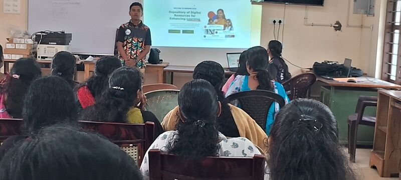 പ്രമാണം:44046 lk23 samagra2.jpg