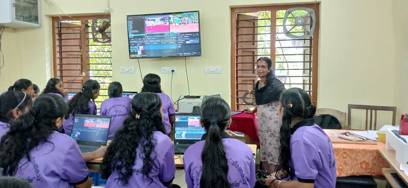 പ്രമാണം:44055 school camp2025 may.jpg