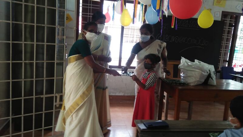 പ്രമാണം:Ghsaroor34005 1.jpeg