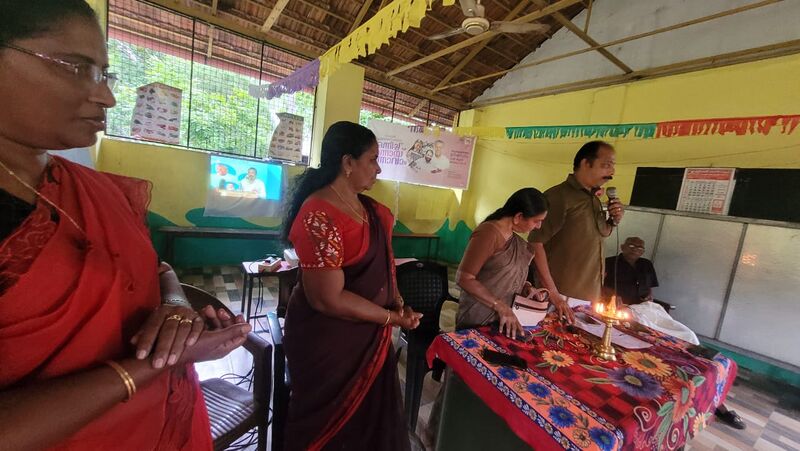 പ്രമാണം:Praveshanolsavam.jpg 1.jpg