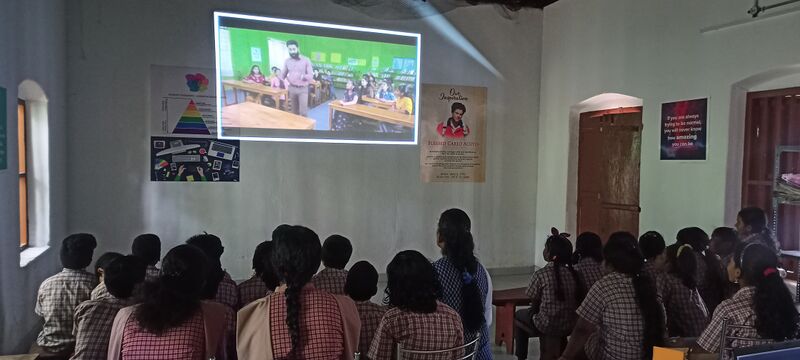 പ്രമാണം:Sathyamevajayathe pic1.jpg