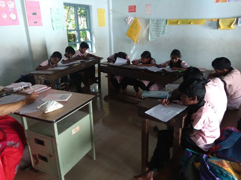 പ്രമാണം:School36270-1.jpg