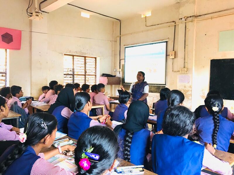 പ്രമാണം:11030 hitech Presentation .jpg