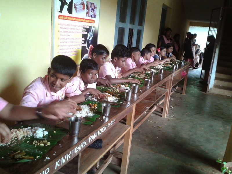 പ്രമാണം:13121 onam 2014 14.jpg