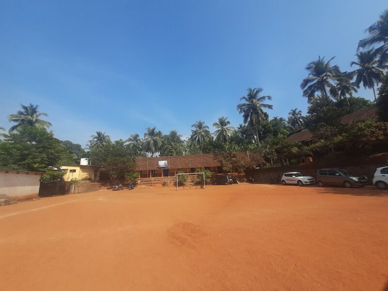 പ്രമാണം:18080 school ground.jpg