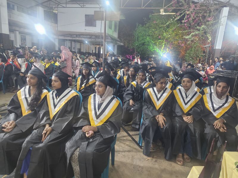 പ്രമാണം:19051 victory day1.jpg