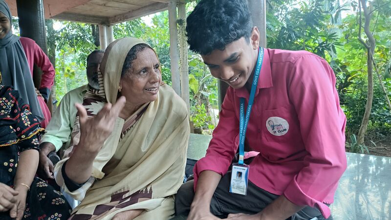 പ്രമാണം:21096 DIGI KERALA 1.jpg