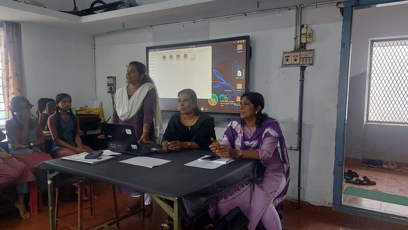 പ്രമാണം:22057 LK CAMP 2.jpg