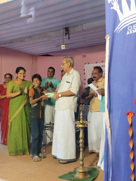 പ്രമാണം:23057 Praveshanolsavam3.jpg