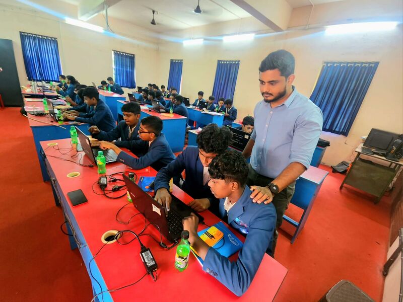 പ്രമാണം:25025-LKTECH NEST 2024-5.jpg