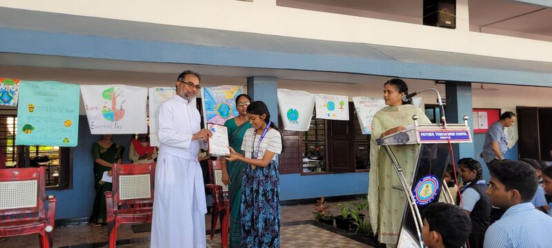 പ്രമാണം:34046 ev7.jpg