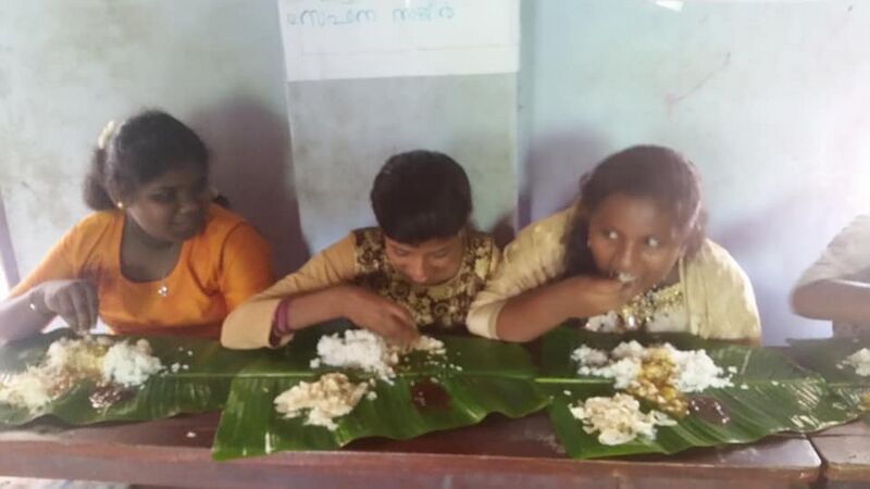 പ്രമാണം:35231 onam19 26.jpg