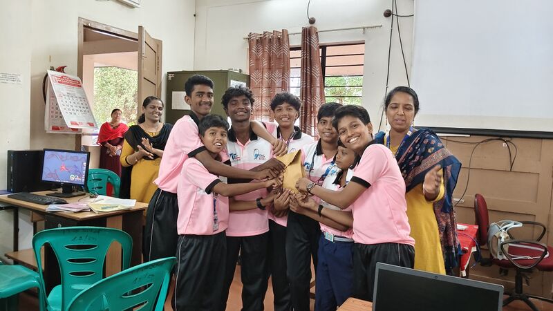 പ്രമാണം:ക്യാമ്പ് 51.jpg