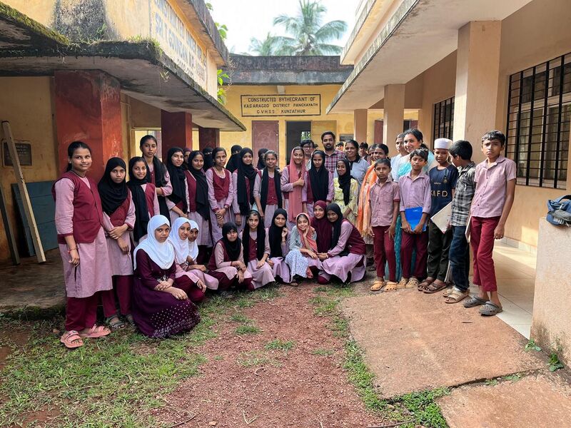 പ്രമാണം:11009 GVHSSKunjathur LKGROUP PHOTO.jpg