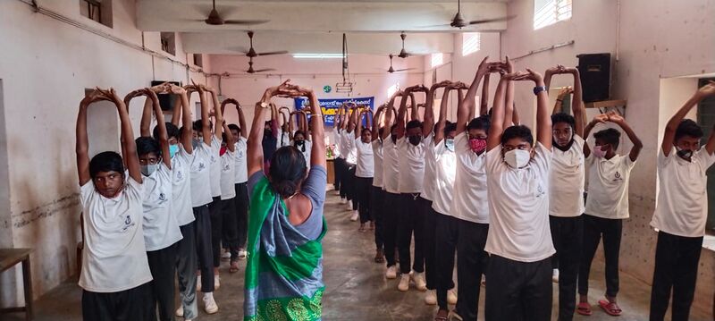 പ്രമാണം:21068 yoga2.jpeg