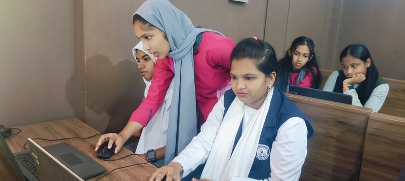 പ്രമാണം:21096 DIGI PAINTING 4.jpg