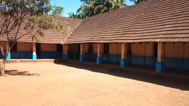 പ്രമാണം:22071 പഴയ സ്ക്കൂൾ.jpg