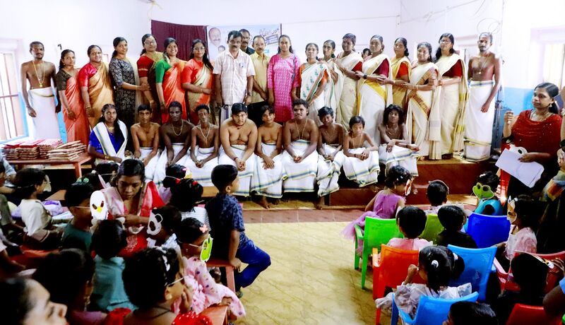 പ്രമാണം:38015-chendamelam-26-2.jpg