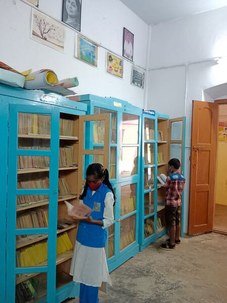 പ്രമാണം:44018 l2.jpg