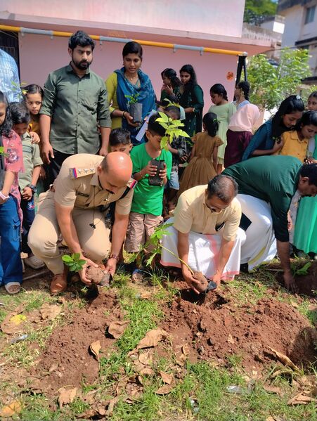 പ്രമാണം:44228-2025environmentday4.jpg