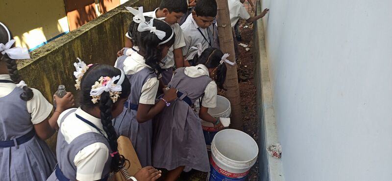 പ്രമാണം:44443 malinya muktham4.jpg