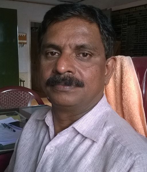 പ്രമാണം:Head Master.jpg