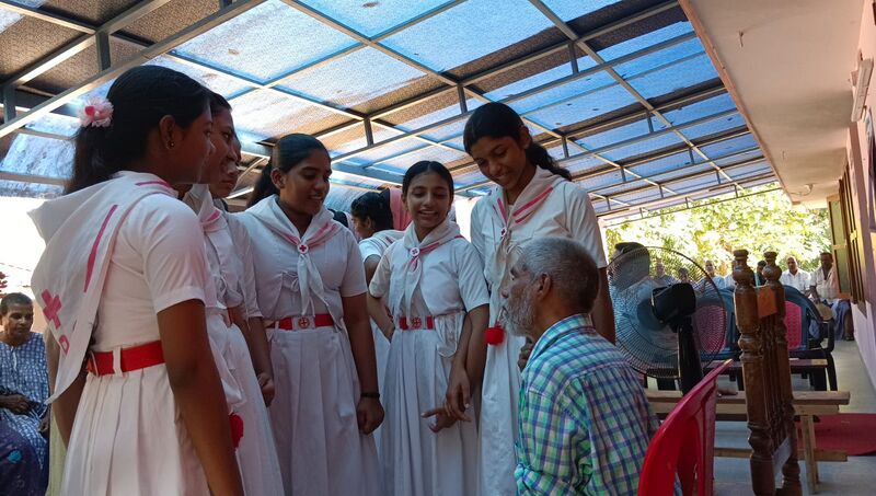 പ്രമാണം:Jrc visit02.jpg