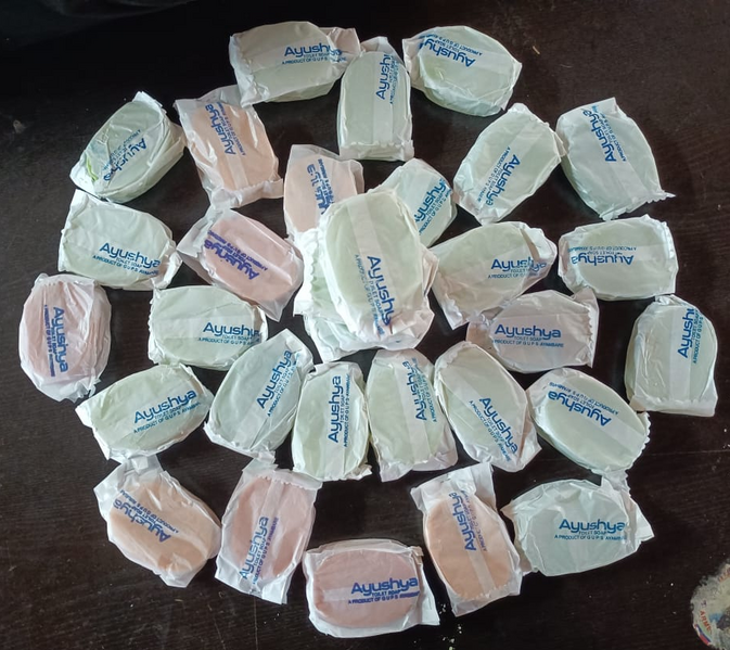 പ്രമാണം:12235 Soap3.png